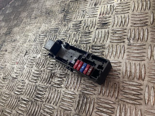 bontott MERCEDES-BENZ E-CLASS Biztosítéktábla Doboz