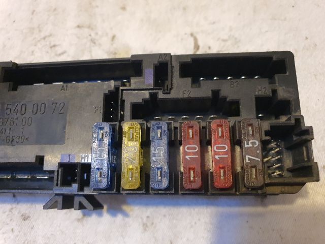 bontott MERCEDES-BENZ E-CLASS Biztosítéktábla Doboz