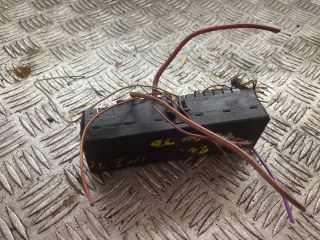 bontott MERCEDES-BENZ E-CLASS Biztosítéktábla Doboz