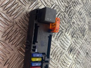 bontott MERCEDES-BENZ E-CLASS Biztosítéktábla Doboz