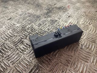 bontott MERCEDES-BENZ E-CLASS Biztosítéktábla Doboz