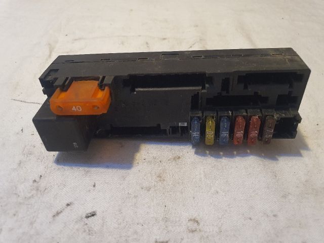 bontott MERCEDES-BENZ E-CLASS Biztosítéktábla Doboz