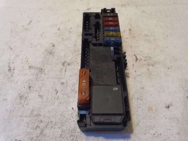 bontott MERCEDES-BENZ E-CLASS Biztosítéktábla Doboz