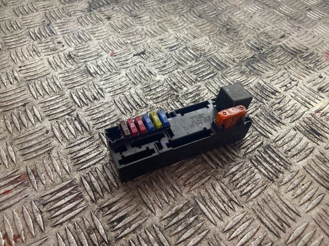 bontott MERCEDES-BENZ E-CLASS Biztosítéktábla Doboz