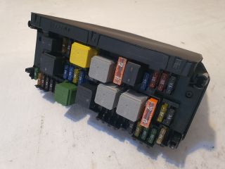 bontott MERCEDES-BENZ E-CLASS Biztosítéktábla Utastér