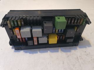 bontott MERCEDES-BENZ E-CLASS Biztosítéktábla Utastér