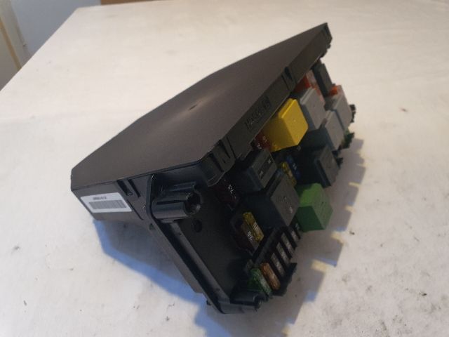 bontott MERCEDES-BENZ E-CLASS Biztosítéktábla Utastér