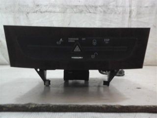 bontott MERCEDES-BENZ E-CLASS CD / DVD Tár