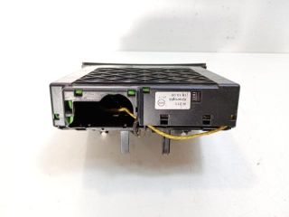 bontott MERCEDES-BENZ E-CLASS CD / DVD Tár