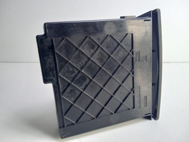 bontott MERCEDES-BENZ E-CLASS CD / DVD Tár