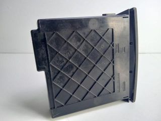 bontott MERCEDES-BENZ E-CLASS CD / DVD Tár