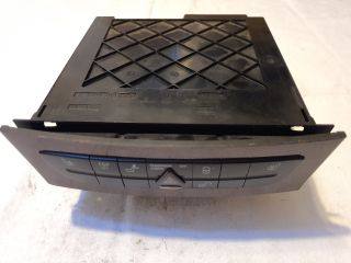 bontott MERCEDES-BENZ E-CLASS CD / DVD Tár