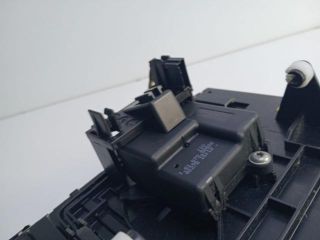 bontott MERCEDES-BENZ E-CLASS CD / DVD Tár