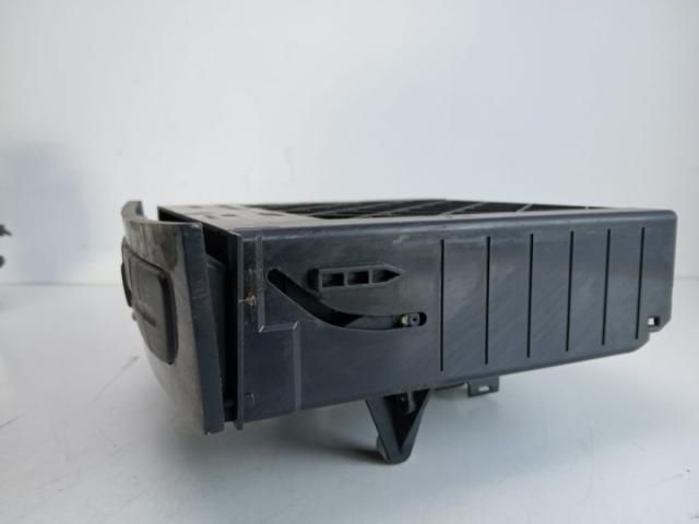 bontott MERCEDES-BENZ E-CLASS CD / DVD Tár