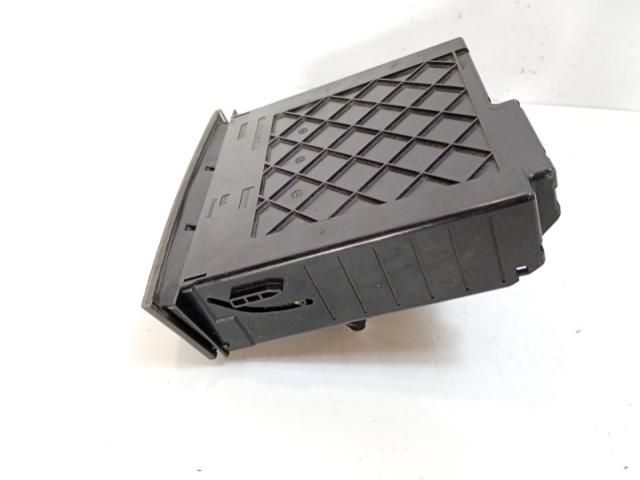 bontott MERCEDES-BENZ E-CLASS CD / DVD Tár