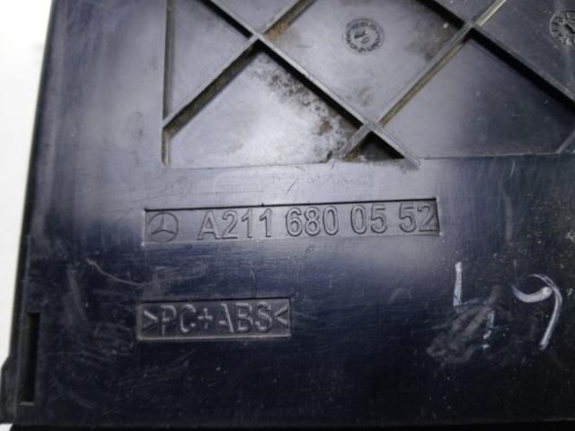 bontott MERCEDES-BENZ E-CLASS CD / DVD Tár