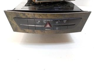 bontott MERCEDES-BENZ E-CLASS CD / DVD Tár