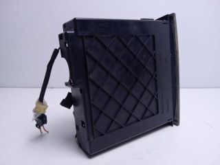 bontott MERCEDES-BENZ E-CLASS CD / DVD Tár