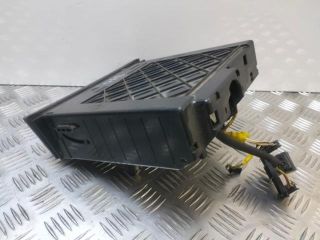 bontott MERCEDES-BENZ E-CLASS CD / DVD Tár