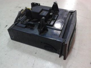 bontott MERCEDES-BENZ E-CLASS CD / DVD Tár