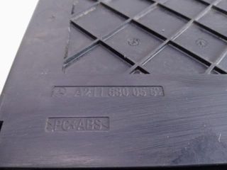 bontott MERCEDES-BENZ E-CLASS CD / DVD Tár