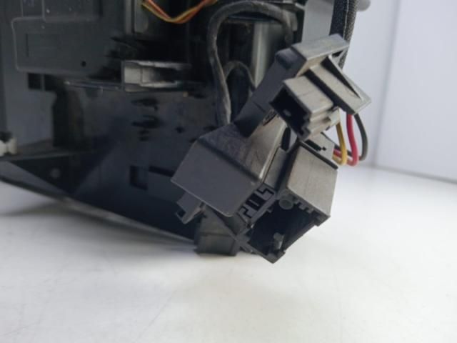 bontott MERCEDES-BENZ E-CLASS CD / DVD Tár