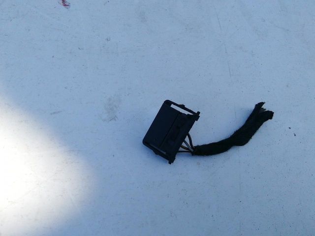 bontott MERCEDES-BENZ E-CLASS Csatlakozó