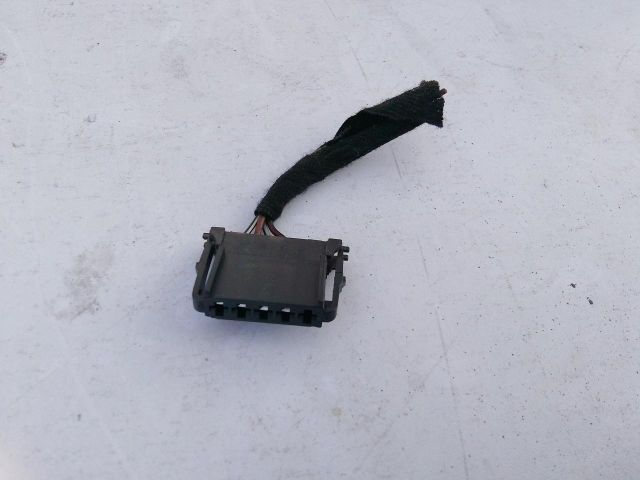 bontott MERCEDES-BENZ E-CLASS Csatlakozó