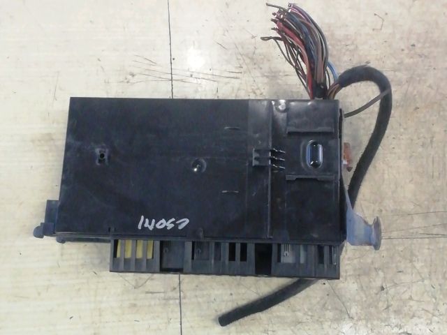 bontott MERCEDES-BENZ E-CLASS Csomagtér Kábelköteg