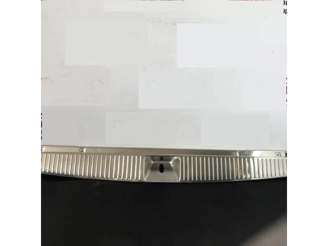 bontott MERCEDES-BENZ E-CLASS Csomagtér Kárpit