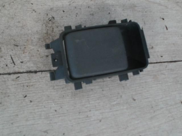 bontott MERCEDES-BENZ E-CLASS Csomagtér Nyitó Kar / Gomb