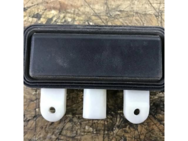 bontott MERCEDES-BENZ E-CLASS Csomagtér Nyitó Kar / Gomb