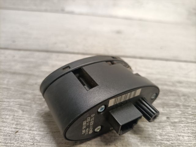 bontott MERCEDES-BENZ E-CLASS Csomagtér Nyitó Kar / Gomb