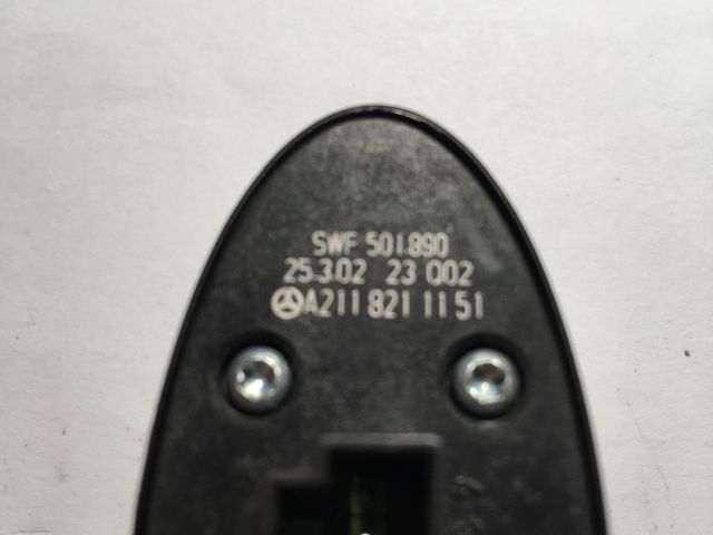 bontott MERCEDES-BENZ E-CLASS Csomagtér Nyitó Kar / Gomb