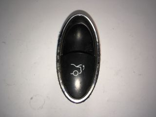 bontott MERCEDES-BENZ E-CLASS Csomagtér Nyitó Kar / Gomb