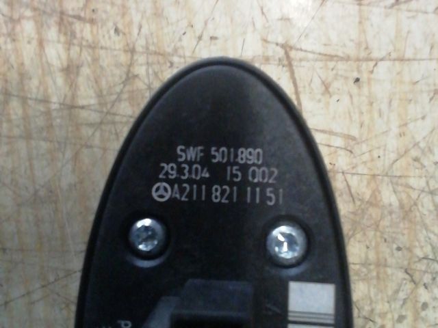 bontott MERCEDES-BENZ E-CLASS Csomagtér Nyitó Kar / Gomb