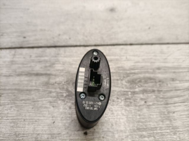 bontott MERCEDES-BENZ E-CLASS Csomagtér Nyitó Kar / Gomb