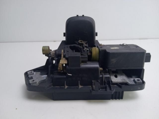 bontott MERCEDES-BENZ E-CLASS Csomagtér Nyitó Kar / Gomb