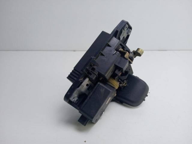 bontott MERCEDES-BENZ E-CLASS Csomagtér Nyitó Kar / Gomb