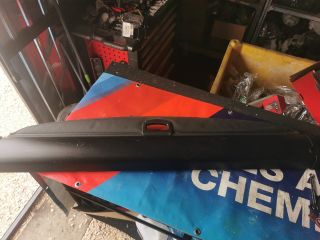 bontott MERCEDES-BENZ E-CLASS Csomagtér Roló