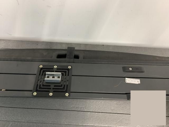 bontott MERCEDES-BENZ E-CLASS Csomagtér Roló