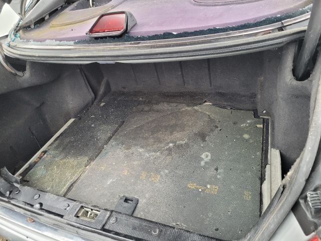 bontott MERCEDES-BENZ E-CLASS Csomagtér Szellőző Bal