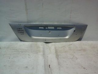 bontott MERCEDES-BENZ E-CLASS Csomagtérajtó Díszléc