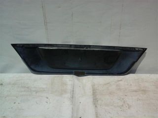 bontott MERCEDES-BENZ E-CLASS Csomagtérajtó Díszléc