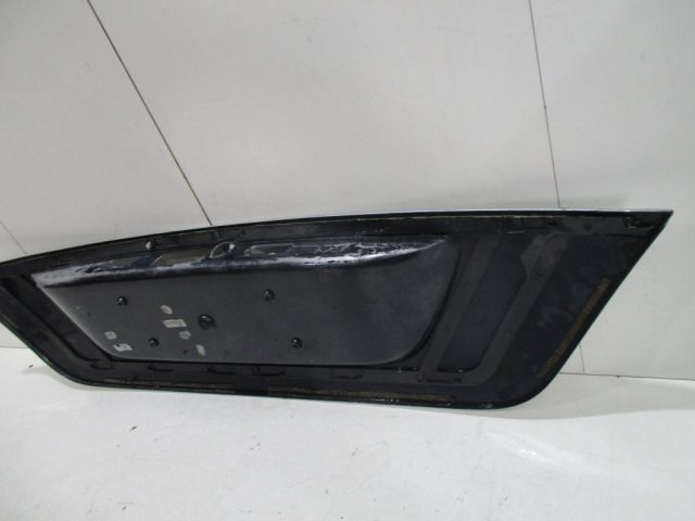 bontott MERCEDES-BENZ E-CLASS Csomagtérajtó Díszléc