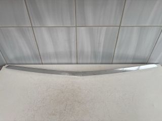 bontott MERCEDES-BENZ E-CLASS Csomagtérajtó Díszléc