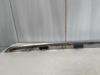 bontott MERCEDES-BENZ E-CLASS Csomagtérajtó Díszléc