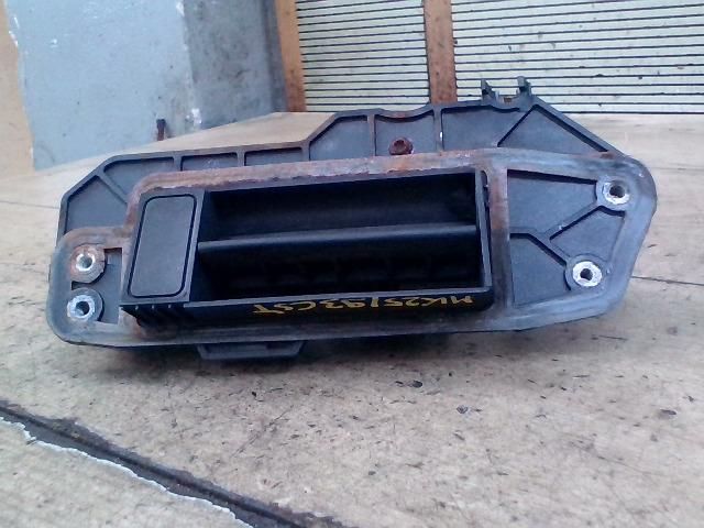 bontott MERCEDES-BENZ E-CLASS Csomagtérajtó Kilincs