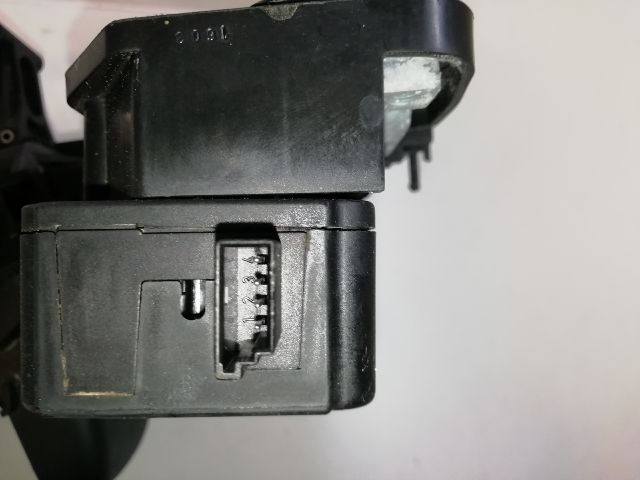 bontott MERCEDES-BENZ E-CLASS Csomagtérajtó Kilincs