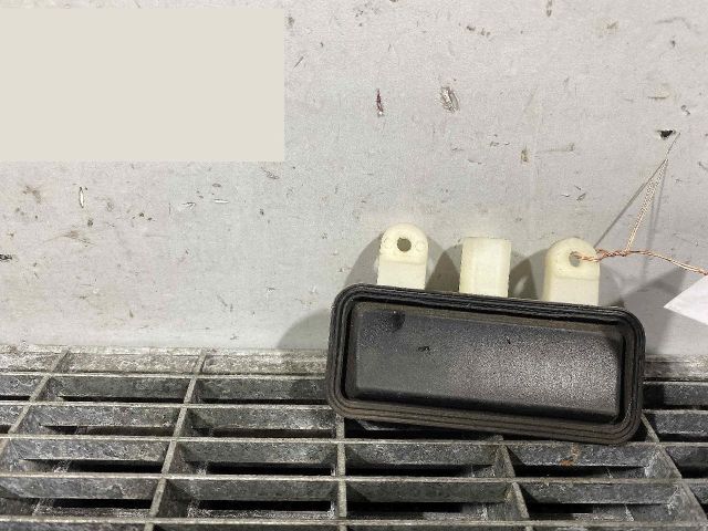 bontott MERCEDES-BENZ E-CLASS Csomagtérajtó Kilincs